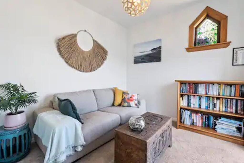 Seaglass Cottage Лоуър Хът Екстериор снимка